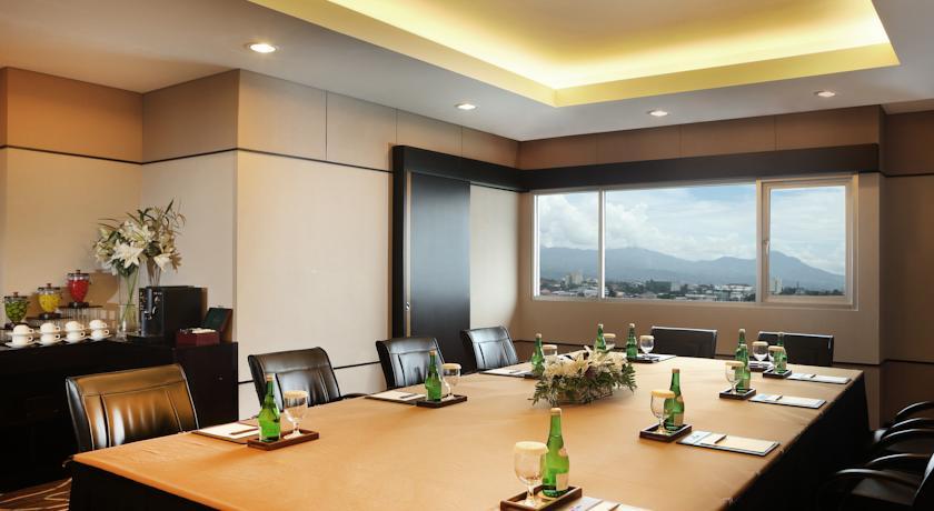 Hotel Santika Bogor Luaran gambar