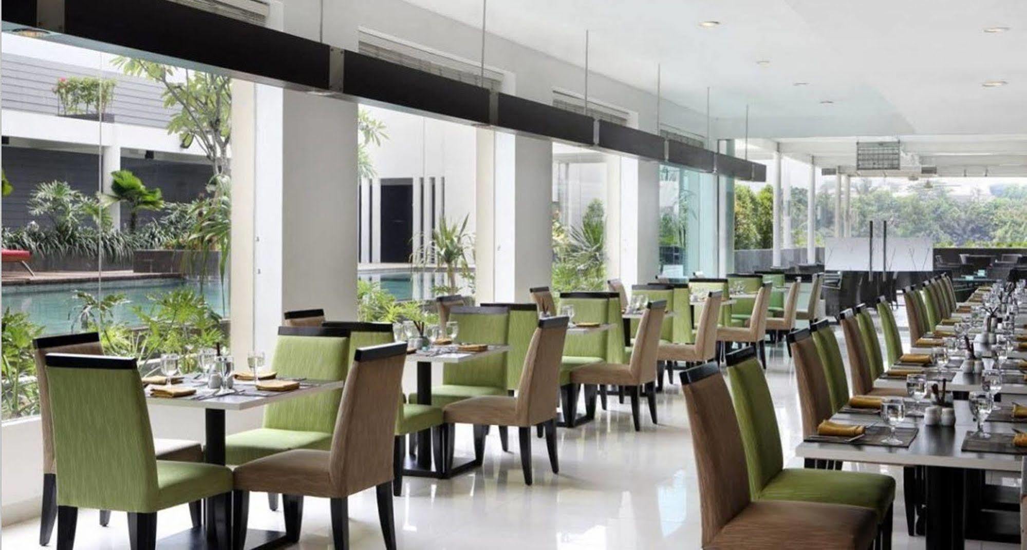 Hotel Santika Bogor Luaran gambar