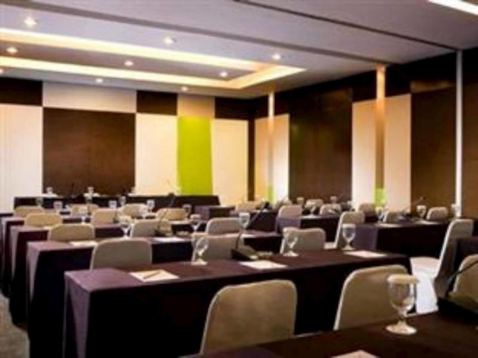 Hotel Santika Bogor Luaran gambar